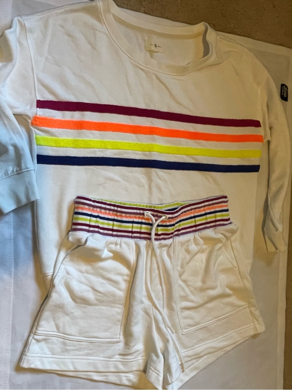 Lou&Grey Matching Set White long sleeve and shorts with Multicolor Stripe Accent